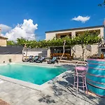 House With Pool Poli Stare Nuoni