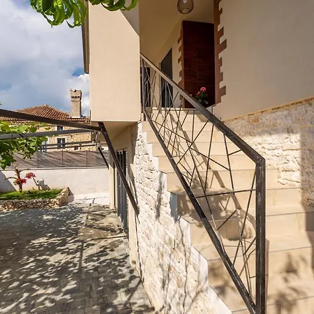House With Pool Poli Stare Nuoni Žminj