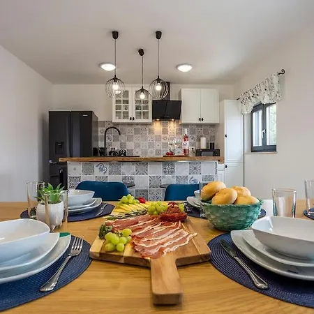 Holiday home House With Pool Poli Stare Nuoni *