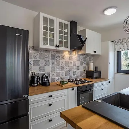 Feriehus House With Pool Poli Stare Nuoni Žminj