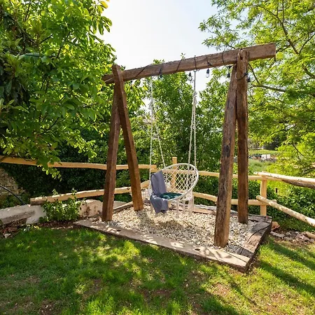 House With Pool Poli Stare Nuoni Žminj