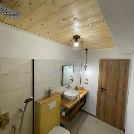 House With Pool Poli Stare Nuoni *