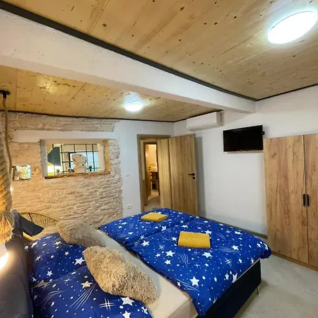 Feriehus House With Pool Poli Stare Nuoni *